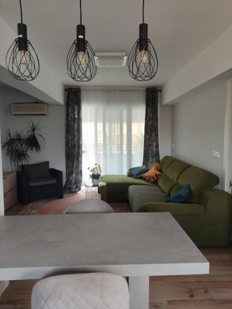 Mi Casa Es Tu Casa Apartment Sevilla Bagian luar foto