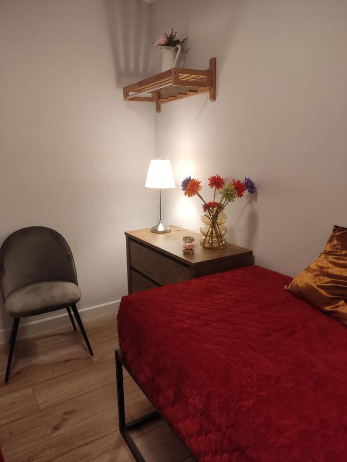Mi Casa Es Tu Casa Apartment Sevilla Bagian luar foto